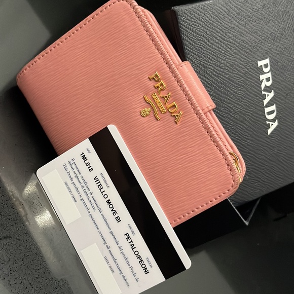 Prada Zip Coin Purse Vitello Move - Picture 2 of 13